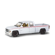 Revell Glue-On Model 1999 Chevy Silverado Custom Pickup 1:25