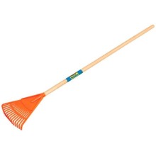 Leaf rake for kids, 15 plastic tines, wooden handle 107cm Truper®